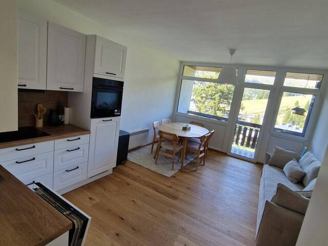 Immobilie in Schönberg-Lachtal - Stilvoll saniertes Feriendomizil im Lachtal – direkt im Schigebiet | 3 Zimmer | 6–7 Schlafplätze - Bild 2