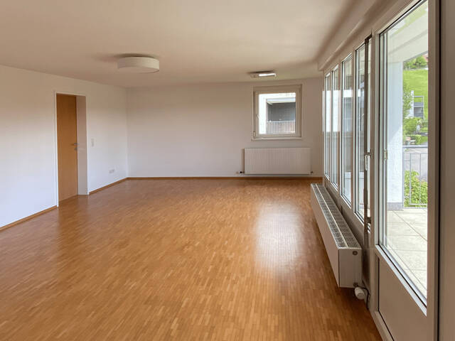 Immobilie in Schwarzach - Sonnige 3-Zimmer-Dachgeschosswohnung im Zentrum von Schwarzach - Bild 3