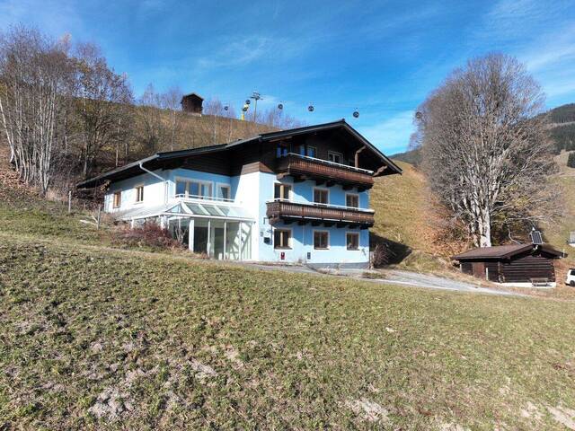 Immobilie in Saalbach - Landhaus am Bernkogellift in Saalbach mit touristischer Nutzung, Ski in - Ski out! - Bild 0