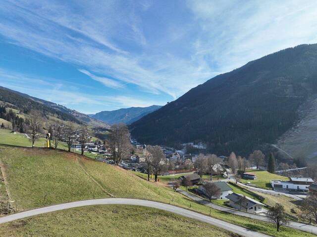 Immobilie in Saalbach - Landhaus am Bernkogellift in Saalbach mit touristischer Nutzung, Ski in - Ski out! - Bild 2