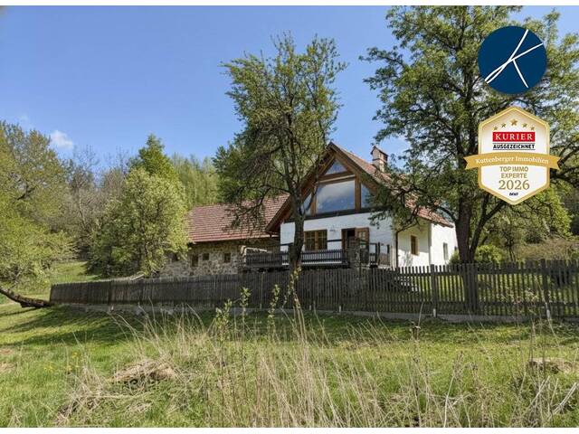 Immobilie in Siebenhöf - Einzellage: Idyllisches Landhaus mit ca. 9ha Wald und Teich - Bild 1