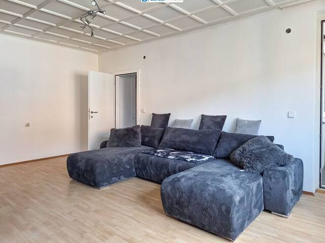 Immobilie in Schrems - Ruhige 2-Zimmer-Wohnung mit Loggia und schönem Ausblick - Bild 1
