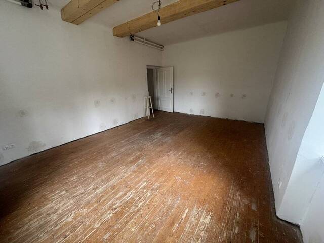 Immobilie in Judendorf - Charmantes, sanierungsbedürftiges Wohnhaus mit Entwicklungsmöglichkeiten in Judendorf-Straßengel - Bild 2