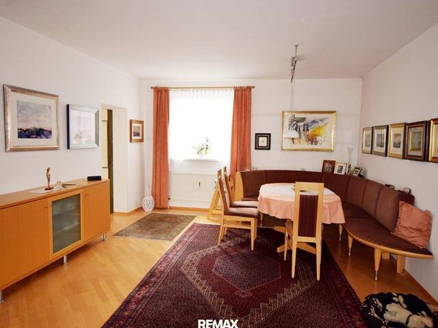 Immobilie in Hall in Tirol - Attraktive 4-Zimmer-Wohnung in Hall-Schönegg mit Wohnrecht - eine Investition für die Zukunft ! - Bild 2