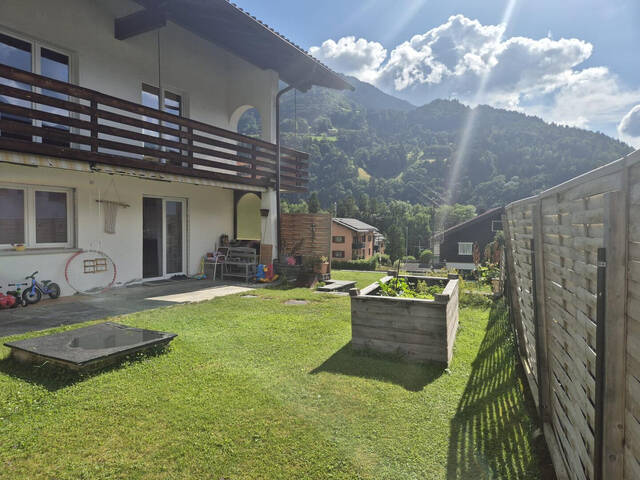 Immobilie in Vandans - Charmantes Mehrfamilienhaus in Vandans mit Balkon und Terrasse - Bild 2