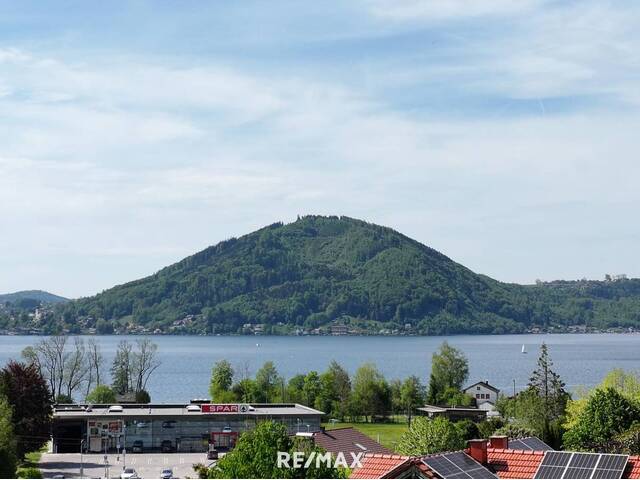 Immobilie in Weyregg am Attersee - Anwesen mit Atterseeblick - Bild 0
