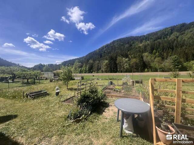 Immobilie in Wieting - Wohnen in traumhafter Ruhelage – gepflegte Dachgeschosswohnung mit Gartenanteil und herrlichem Bergblick in Wieting / Klein St. Paul - Bild 1