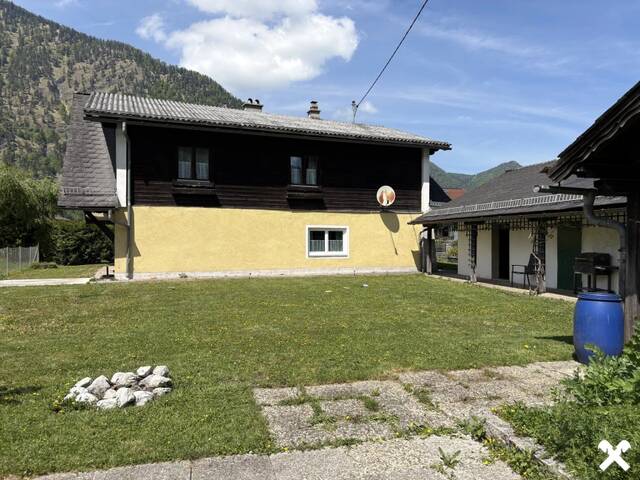 Immobilie in Ebensee - Großzügiges sanierungsbedürftiges Wohnhaus - Bild 1