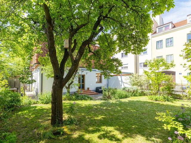 Immobilie in Schwechat - Ein Haus zum Verlieben | entzückendes Einfamilienhaus im Herzen von Schwechat! - Bild 0
