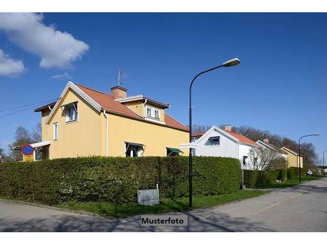 Immobilie in Stiefern - Flexibles Wohnen: 2-Familienhaus mit separaten Einheiten und schönem Außenbereich - Bild 0