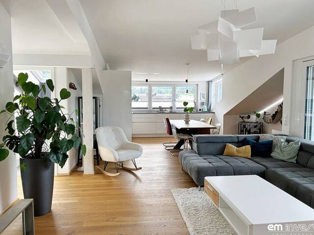 Immobilie in Heuberg - ZWEITWOHNSITZ! Exklusive 4 Zi-Dachgeschosswohnung mit traumhafter Terrasse und einzigartigem Gaisbergblick - Bild 1