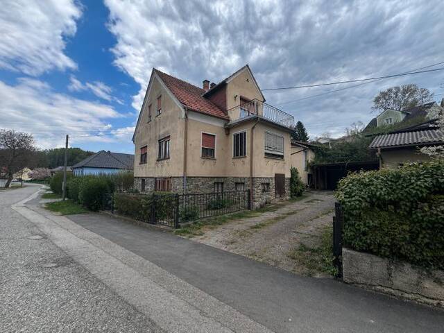 Immobilie in Kemeten - Sanierungsbedürftiges Einfamilienhaus mit viel Potenzial in ruhiger Siedlungslage in Kemeten - Bild 1
