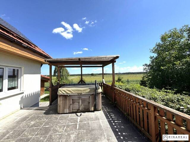 Immobilie in Mollram - MOLLRAM - Einfamilienhaus mit ca. 1.268 m² Eigengrund | Baujahr 2009 | Sauna & Whirlpool | Luftwärmepumpe, PV-Anlage, Klimaanlage uvm. - Bild 0