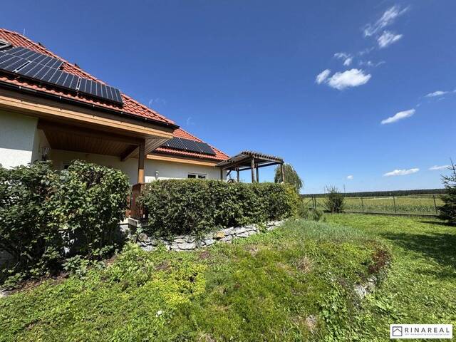 Immobilie in Mollram - MOLLRAM - Einfamilienhaus mit ca. 1.268 m² Eigengrund | Baujahr 2009 | Sauna & Whirlpool | Luftwärmepumpe, PV-Anlage, Klimaanlage uvm. - Bild 1