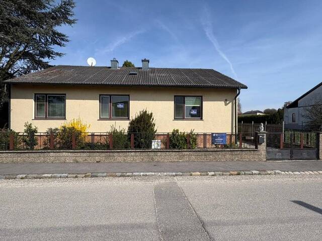 Immobilie in Neusiedl an der Zaya - Freiraum. Familie. Zukunft. – Einfamilienhaus mit großem Garten, neu positioniert bei 178.900 € - Bild 1