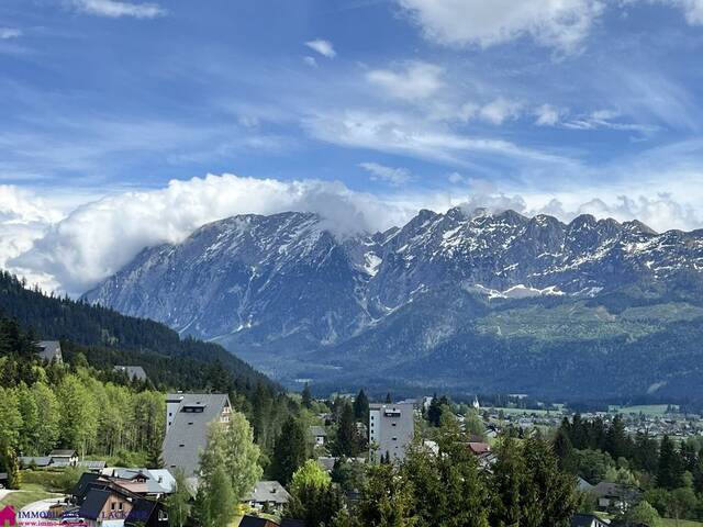 Immobilie in Bad Mitterndorf - Zwei Zimmer Wohnung mit großer Loggia, traumhaften Ausblick und Hallenbad - Bild 1