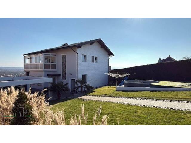 Immobilie in Ybbs an der Donau - Ein- Zweifamilienhaus in toller Aussichtlage in Ybbs! - Bild 3