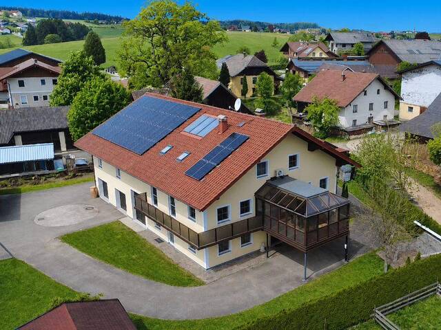 Immobilie in Pöndorf - Außergewöhnliche Wohn- und Firmenliegenschaft mit zahlreichen Wow-Effekten & Überraschungen - Bild 0