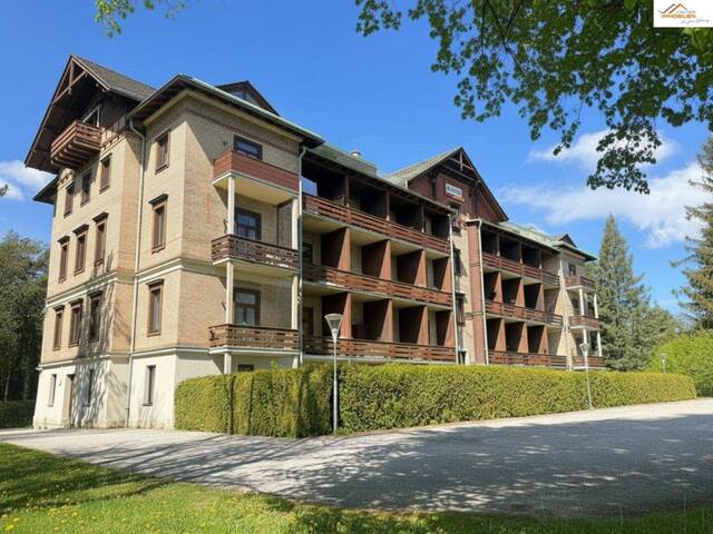Immobilie in Semmering-Kurort - 2 Zimmer Eigentumswohnung in historischer Villa Waldhof am Semmering mit Grünblick - Bild 0