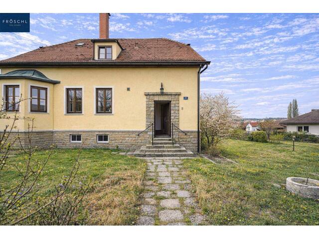 Immobilie in Zwettl-Niederösterreich - Großzügige Liegenschaft in beliebter Zwettler Wohnsiedlung - Herrlicher Garten - Bild 3
