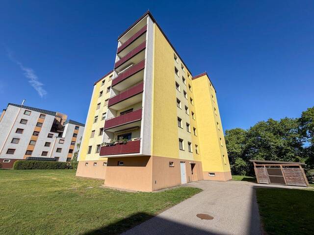 Immobilie in Neunkirchen - Helle 3-Zi-Wohnung mit Balkon & Carportplatz in Neunkirchen am Spitz - Bild 0