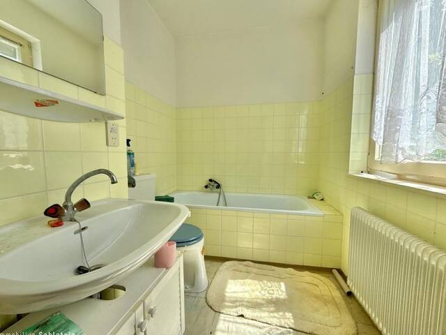 Immobilie in Semmering-Kurort - FERNBLICK RUHELAGE ERHOLUNG! Sanierungsbedürftige Eigentumswohnung mit Loggia, Balkon & optionalem Stellplatz in Semmering-Kurort! - Bild 1