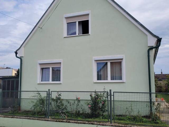 Immobilie in Hohenau an der March - Einfamilienhaus mit Garten und 3 Schlafzimmern - Bild 0