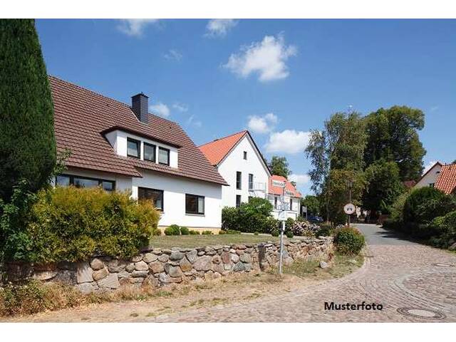 Immobilie in St. Gertraud - Großzügiges Einfamilienhaus in Hanglage mit Wintergarten - Bild 0