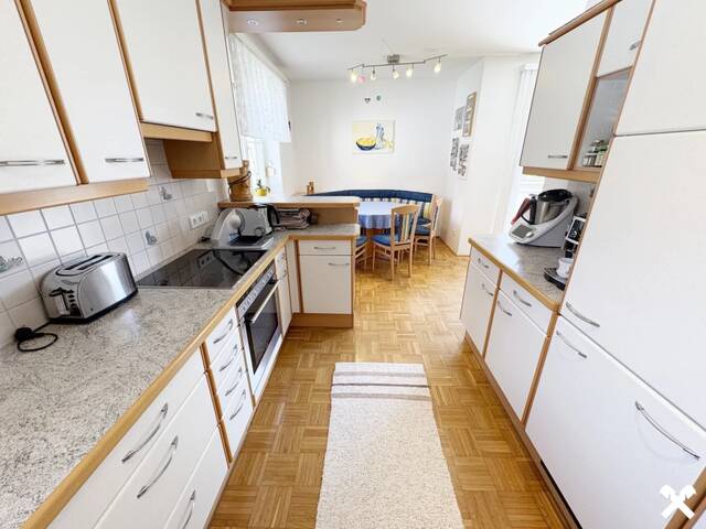 Immobilie in Eferding - Zentrale, ruhige 3‑Zimmer-Wohnung mit Loggia und Blick ins Grüne - Bild 2