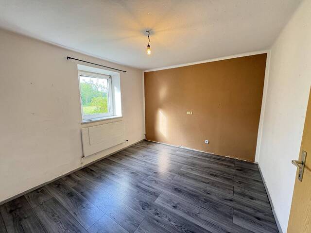 Immobilie in Aistersheim - Projekt für Handwerker! Wohnhaus mit Garage, Stall & viel Potenzial - Bild 2