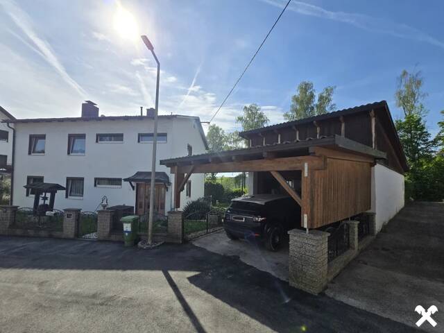 Immobilie in Linz - Schönes Einfamilienhaus mit sonnigem Garten, Pool, Garage und Carport sowie Hobby-Werkstatt in 4030 Linz - Bild 1