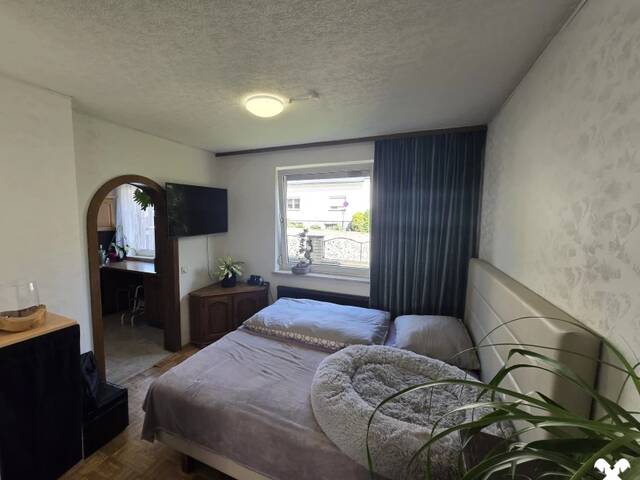 Immobilie in Linz - Schönes Einfamilienhaus mit sonnigem Garten, Pool, Garage und Carport sowie Hobby-Werkstatt in 4030 Linz - Bild 3