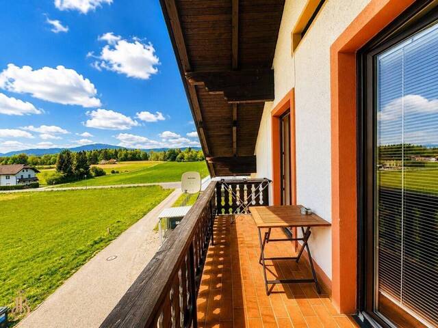 Immobilie in Velden am Wörther See / Augsdorf - Stilvoll sanierte 2-Zimmer-Wohnung mit Balkon in traumhafter Naturlage in Velden am Wörthersee - Bild 3