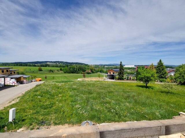 Immobilie in Gampern - Top 1! Schlüsselfertige, moderne Doppelhaushälfte mit 2 Carportstellplätzen, 4 Zimmer, 2 Terrassen, Balkon, Eigengarten! - Bild 0