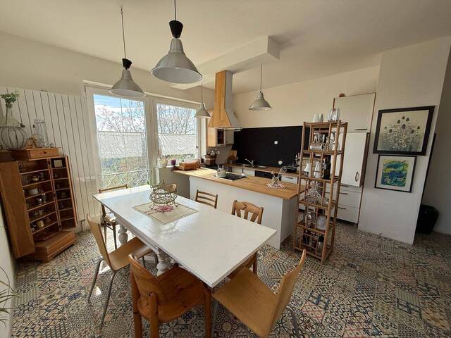 Immobilie in Waldschach - Ruhiges Mehrfamilienhaus/Beherbergung mit Panoramablick & Potenzial, in Waldschach nahe See. - Bild 3