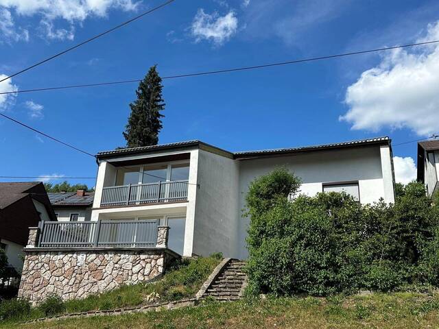 Immobilie in Engerwitzdorf - ENGERWITZDORF: IHR WOHNGLÜCK in AUSSERTREFFLING - WOHNHAUS mit ca. 130 m² Wohnfläche + Nebenräume + Garage + Teilunterkellerung - Bild 0