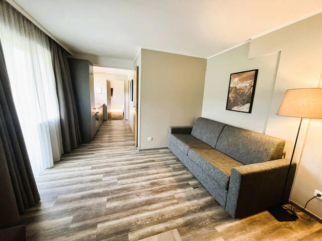 Immobilie in Seefeld in Tirol - TOP-LAGE in SEEFELD: Modernes, vollmöbliertes APARTMENT mit großem Balkon direkt neben dem GOLFPLATZ ab sofort zu kaufen! - Bild 4