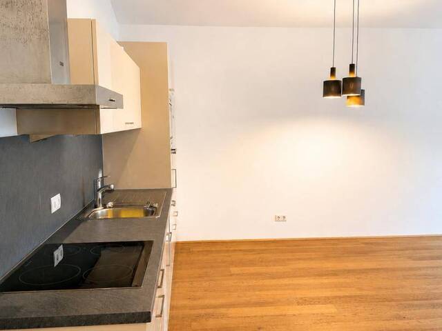 Immobilie in Lans - Ruhige Dachgeschosswohnung in Lans mit geschützter Loggia & Bergblick - Bild 2