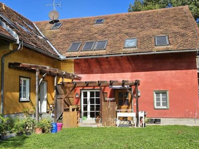 Immobilie in Ilz - * * Hübsche Wohnung mit Terrasse, eigenem Garten und Carportplatz in idyllischer Lage! * * - Bild 0