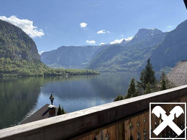 Immobilie in Hallstatt - Logenplatz am See - Haus.Badegrund.Doppelgarage - Bild 0