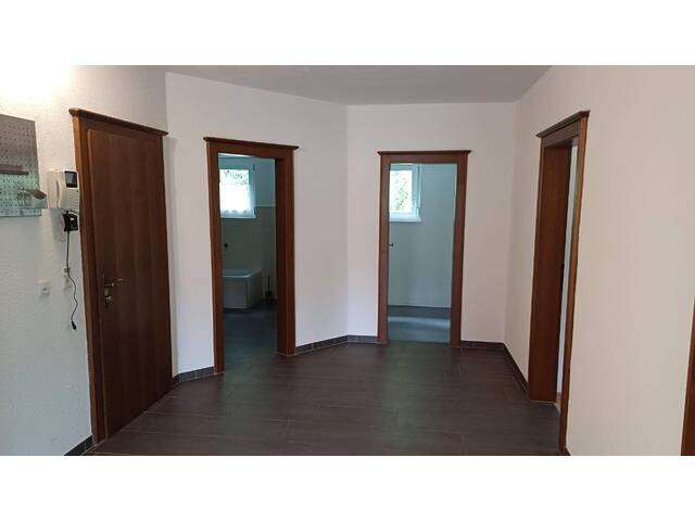 Immobilie in Mils - Große 4-Zimmer-Wohnung - Bild 1