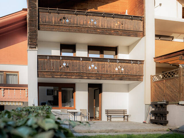 Immobilie in Medraz - Großzügiges Wohnhaus mit Garten, Bergblick und vielseitigem Nutzungspotenzial in Fulpmes-Medraz - Bild 0