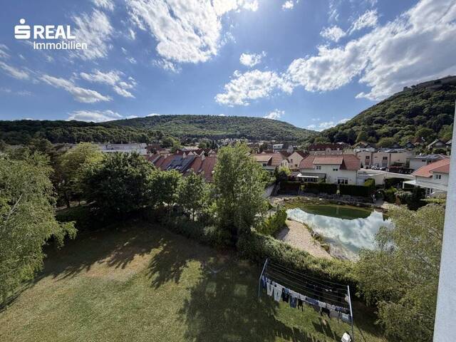 Immobilie in Hainburg an der Donau - Zwei-Zimmer Wohnung mit traumhaftem Ausblick und Balkon - Bild 0