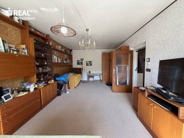 Immobilie in Hainburg an der Donau - Zwei-Zimmer Wohnung mit traumhaftem Ausblick und Balkon - Bild 2