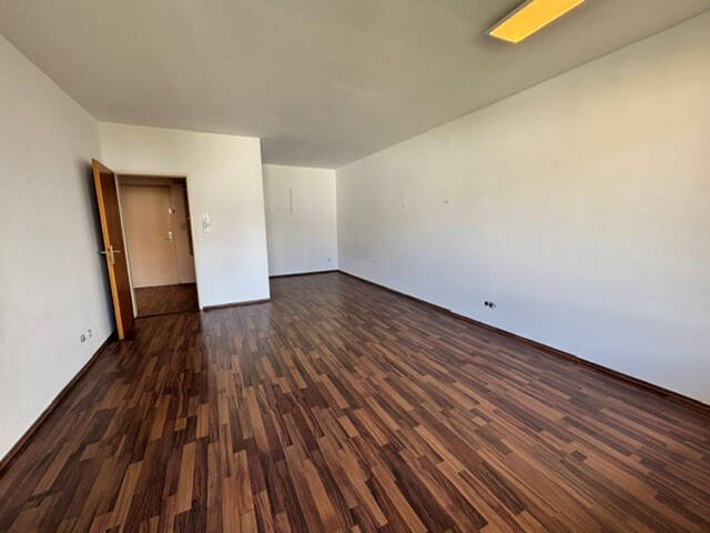 Immobilie in Völs - I Geräumige 1-Zimmer-Wohnung inkl. Garagenbox I - Bild 1