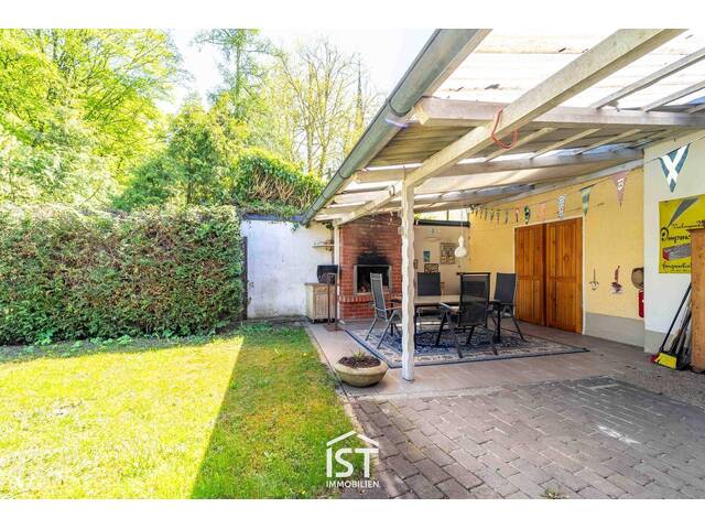 Immobilie in Braunau am Inn - Braunau - Wohn- und Geschäftsensemble mit Garten, Pool und Garagen - Bild 2