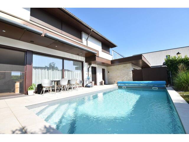 Immobilie in Mattsee - Modernes PASSIV-HAUS mit Pool- und Gartenparadies im 3-Seen-Gebiet - Bild 0