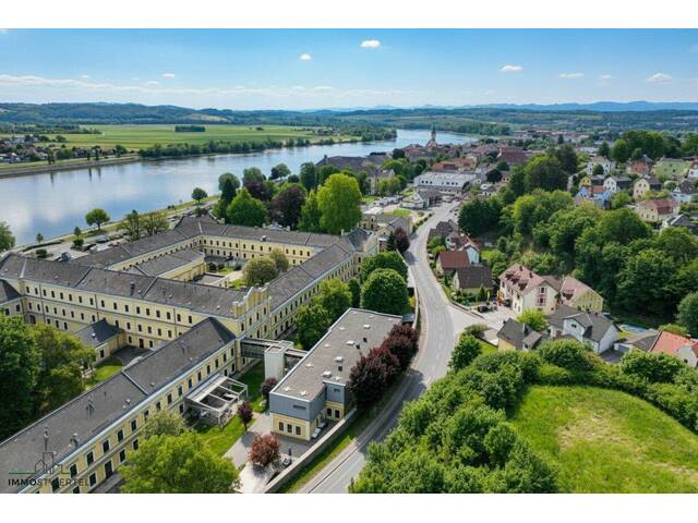 Immobilie in Ybbs an der Donau - Einzigartige Neubauvilla mit Pool und herrlichen Donaublick! - Bild 3
