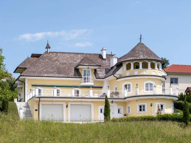 Immobilie in Köttmannsdorf - Elegante Landhausvilla in ruhiger Aussichtslage nahe Klagenfurt am Wörthersee - Bild 1