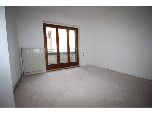 Immobilie in Bregenz - Geräumige 2 Zimmer-Wohnung - gut eingeteilt - teilsaniert/renovierungsbedürftig - provisionsfrei - Bild 2